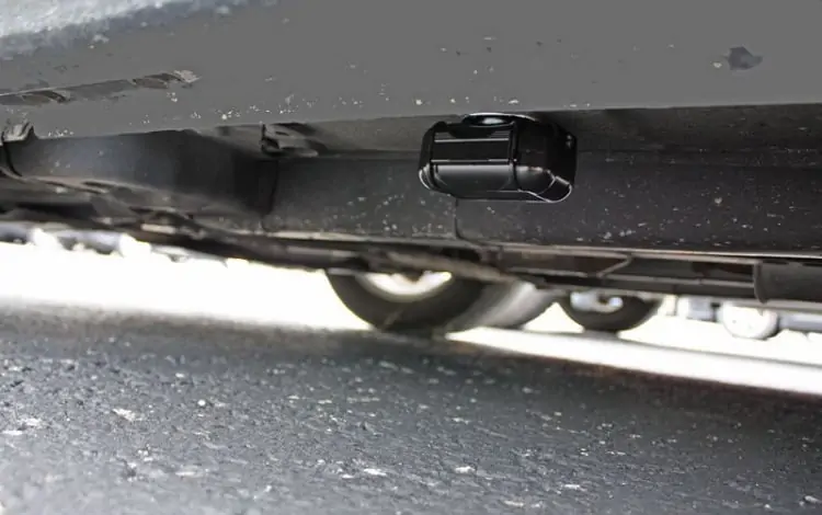gps tracking device hidden underneath car